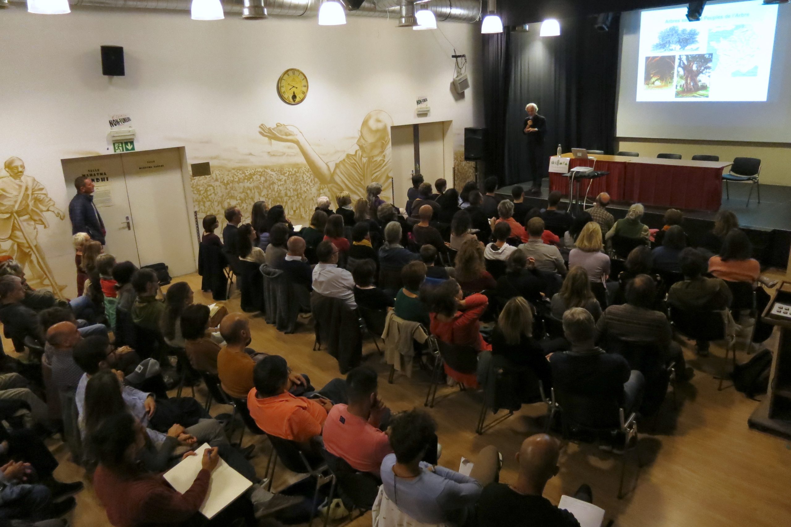 Conférence et stages